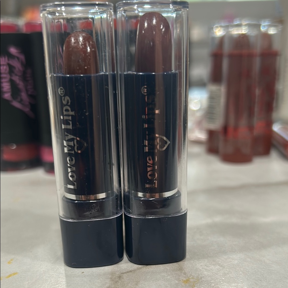 Rich Brown Matte Lipstick with Creamy Finish
